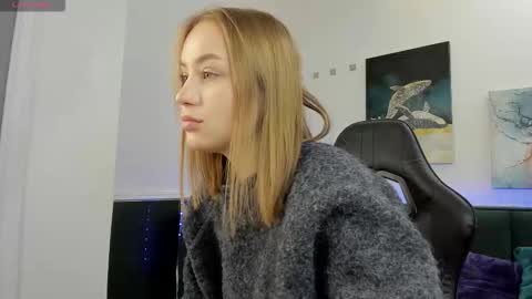 melissa_new22 online show from December 2025 12:15:01 AM