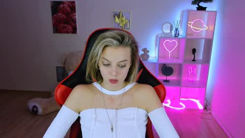 Melissa online show from February 2025 10:55:02 PM