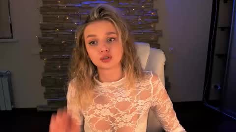 Melissa online show from February 2025 11:22:02 PM