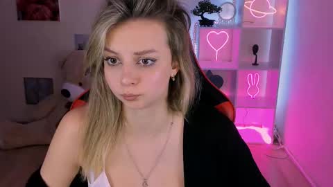 Melissa online show from March 2025 03:37:02 AM