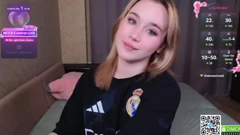 Snapshot of melissa_sensual_ chatting on April 2026 08:47:01 PM Melissa. For u just Mila im a non nude model online show from April 2026 08:47:01 PM