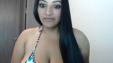 Lau   online show from February 2025 09:58:02 PM