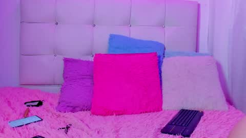 Snapshot of melissa_walker_ chatting on January 2025 12:26:01 PM Meli online show from January 2025 12:26:01 PM