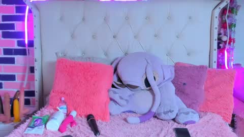 Snapshot of melissa_walker_ chatting on February 2025 10:01:01 PM Meli online show from February 2025 10:01:01 PM