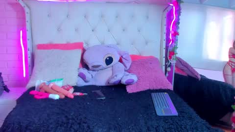 Snapshot of melissa_walker_ chatting on February 2025 06:44:01 PM Meli online show from February 2025 06:44:01 PM