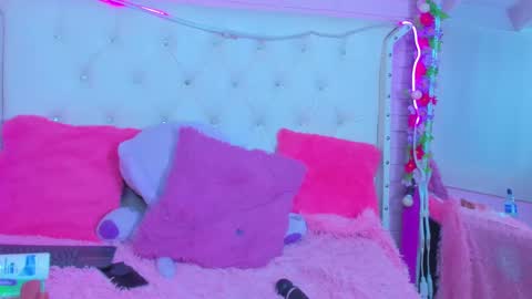 Snapshot of melissa_walker_ chatting on March 2025 09:53:01 PM Meli online show from March 2025 09:53:01 PM