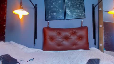 Snapshot of melissa_walker_ chatting on September 2025 07:06:02 PM Meli online show from September 2025 07:06:02 PM