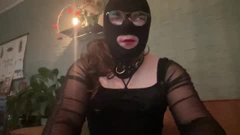 Snapshot of melissabwild chatting on December 2024 08:41:01 AM Melissa B Wild online show from December 2024 08:41:01 AM