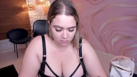 MELISSA online show from October 2025 03:09:01 PM