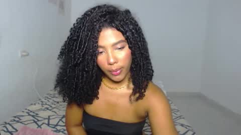 Snapshot of mell_rossi chatting on December 2025 09:03:01 AM mell_rossi online show from December 2025 09:03:01 AM