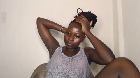 Snapshot of mellanin_pretty_ chatting on December 2024 01:08:01 AM . online show from December 2024 01:08:01 AM