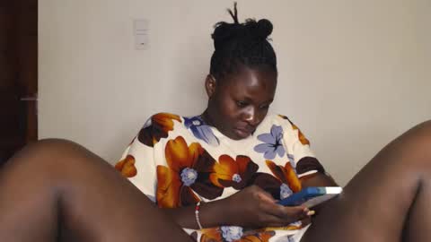 Snapshot of mellanin_pretty_ chatting on May 2026 05:29:01 PM . online show from May 2026 05:29:01 PM