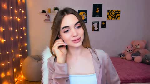 Snapshot of mellifluoustess chatting on December 2024 11:31:02 PM Tessa online show from December 2024 11:31:02 PM