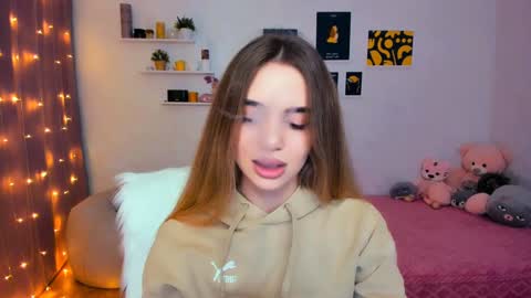 Snapshot of mellifluoustess chatting on February 2025 09:49:01 PM Tessa online show from February 2025 09:49:01 PM