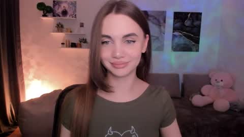 Snapshot of mellifluoustess chatting on May 2026 09:42:02 PM Tessa online show from May 2026 09:42:02 PM