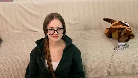 Snapshot of melliscute chatting on April 2026 06:24:02 PM melliscute online show from April 2026 06:24:02 PM