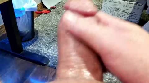 Snapshot of mellomike chatting on May 2026 07:42:01 PM mellomike online show from May 2026 07:42:01 PM
