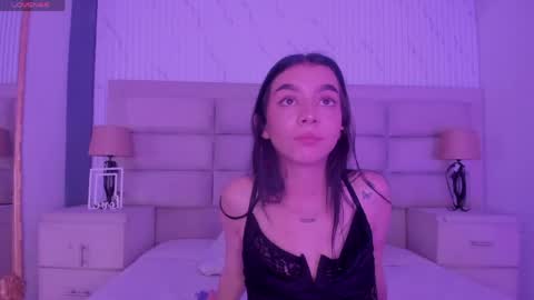 Snapshot of mellove_ chatting on May 2026 10:48:01 PM Mel online show from May 2026 10:48:01 PM