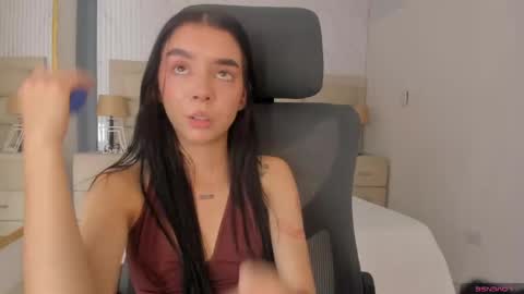 Snapshot of mellove_ chatting on May 2026 10:27:01 PM Mel online show from May 2026 10:27:01 PM