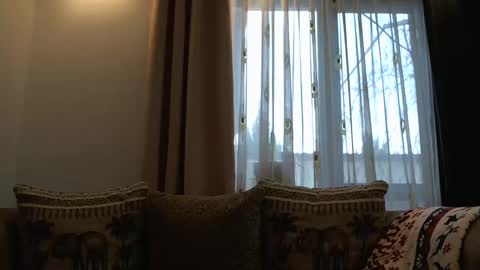 Melly online show from November 2025 07:19:01 AM