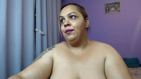 Snapshot of mellybbw chatting on July 2026 09:43:01 PM mellybbw online show from July 2026 09:43:01 PM