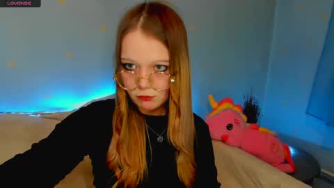 MelMooon online show from February 2025 05:35:01 PM