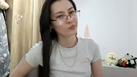 Nika online show from May 2026 03:22:02 PM