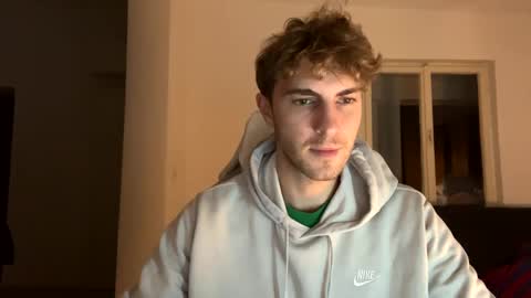 Snapshot of melodicass chatting on December 2024 10:32:01 PM Melodicass online show from December 2024 10:32:01 PM