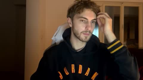 Snapshot of melodicass chatting on December 2024 02:23:02 AM Melodicass online show from December 2024 02:23:02 AM