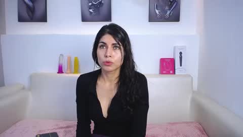 Snapshot of melodiroux_ chatting on October 2025 01:01:02 PM Melodi online show from October 2025 01:01:02 PM