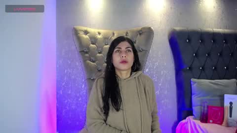 Snapshot of melodiroux_ chatting on March 2026 01:15:01 PM Melodi online show from March 2026 01:15:01 PM