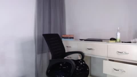 Snapshot of melody_bleir chatting on November 2025 11:50:01 PM Melody online show from November 2025 11:50:01 PM