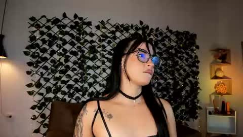 Snapshot of melody_cute10 chatting on July 2026 01:50:01 PM melody_cute10 online show from July 2026 01:50:01 PM