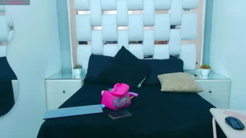 Snapshot of melody_fontana chatting on June 2026 01:12:01 PM Melody Fontana online show from June 2026 01:12:01 PM