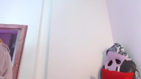 Snapshot of melody_mercy chatting on February 2025 06:46:02 PM melody_mercy online show from February 2025 06:46:02 PM