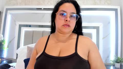 melodycharlotte online show from November 2025 08:44:01 PM