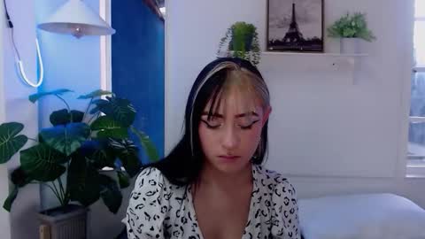 Snapshot of melodygirl2__ chatting on March 2026 08:25:01 PM MELODY online show from March 2026 08:25:01 PM