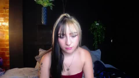 Snapshot of melodygirl2__ chatting on April 2026 08:58:02 PM MELODY online show from April 2026 08:58:02 PM