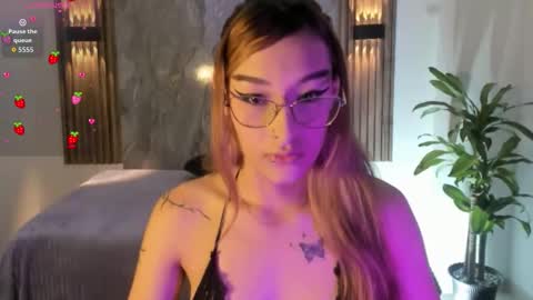 Snapshot of melodylanee chatting on November 2025 12:20:01 PM melodylanee online show from November 2025 12:20:01 PM