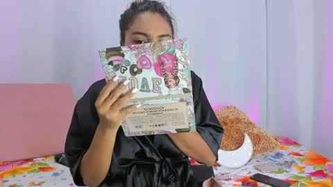 Snapshot of melodymoore_ chatting on April 2026 11:21:03 PM Melody online show from April 2026 11:21:03 PM