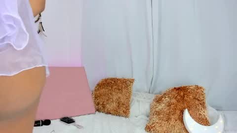 Snapshot of melodymoore_ chatting on April 2026 11:07:02 PM Melody online show from April 2026 11:07:02 PM