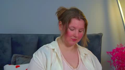 Snapshot of melodymoores chatting on April 2026 06:44:02 AM Melody online show from April 2026 06:44:02 AM