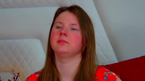 Snapshot of melodymoores chatting on April 2026 06:30:01 AM Melody online show from April 2026 06:30:01 AM