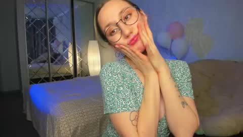 Kaylie online show from February 2025 05:17:02 PM