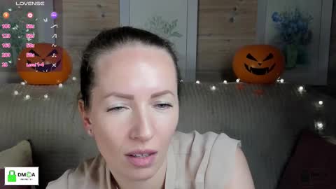 Snapshot of melodyys chatting on October 2025 03:46:01 PM Melody My schedule this week Wednesday Thursday Sunday online show from October 2025 03:46:01 PM