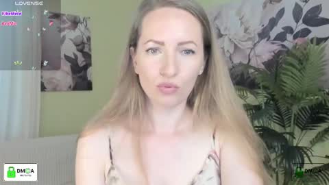 Snapshot of melodyys chatting on May 2026 05:08:01 PM Melody My schedule this week Wednesday Thursday Sunday online show from May 2026 05:08:01 PM