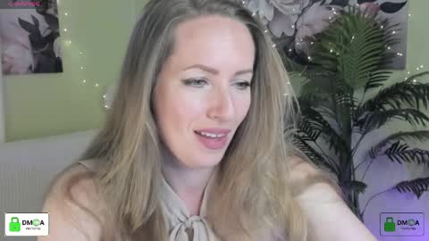 Snapshot of melodyys chatting on June 2026 04:55:01 PM Melody My schedule this week Wednesday Thursday Sunday online show from June 2026 04:55:01 PM