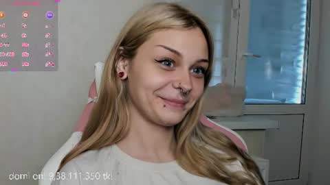 Snapshot of melonipinkbb chatting on July 2026 12:09:01 PM MELONI online show from July 2026 12:09:01 PM