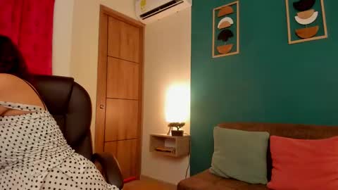 Mely online show from January 2026 11:41:02 PM