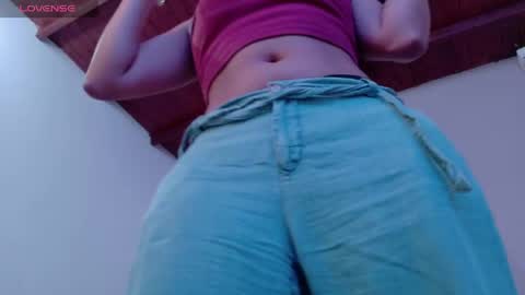 Snapshot of melydoll_ chatting on April 2026 07:23:02 PM Maelly online show from April 2026 07:23:02 PM